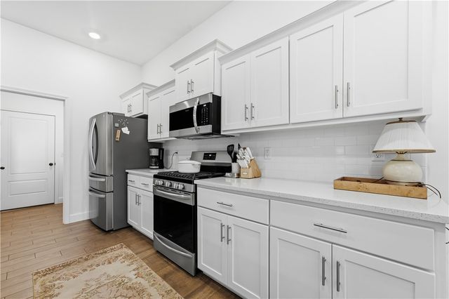 426 NW 59th Avenue, Bentonville, AR 72713