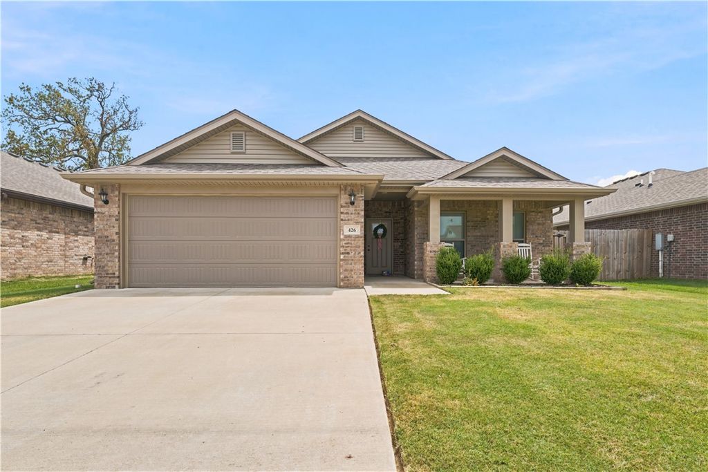 426 NW 59th Avenue, Bentonville, AR 72713