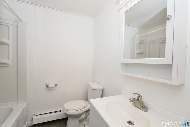 827 Blackstone Village 827, Meriden, CT 06450