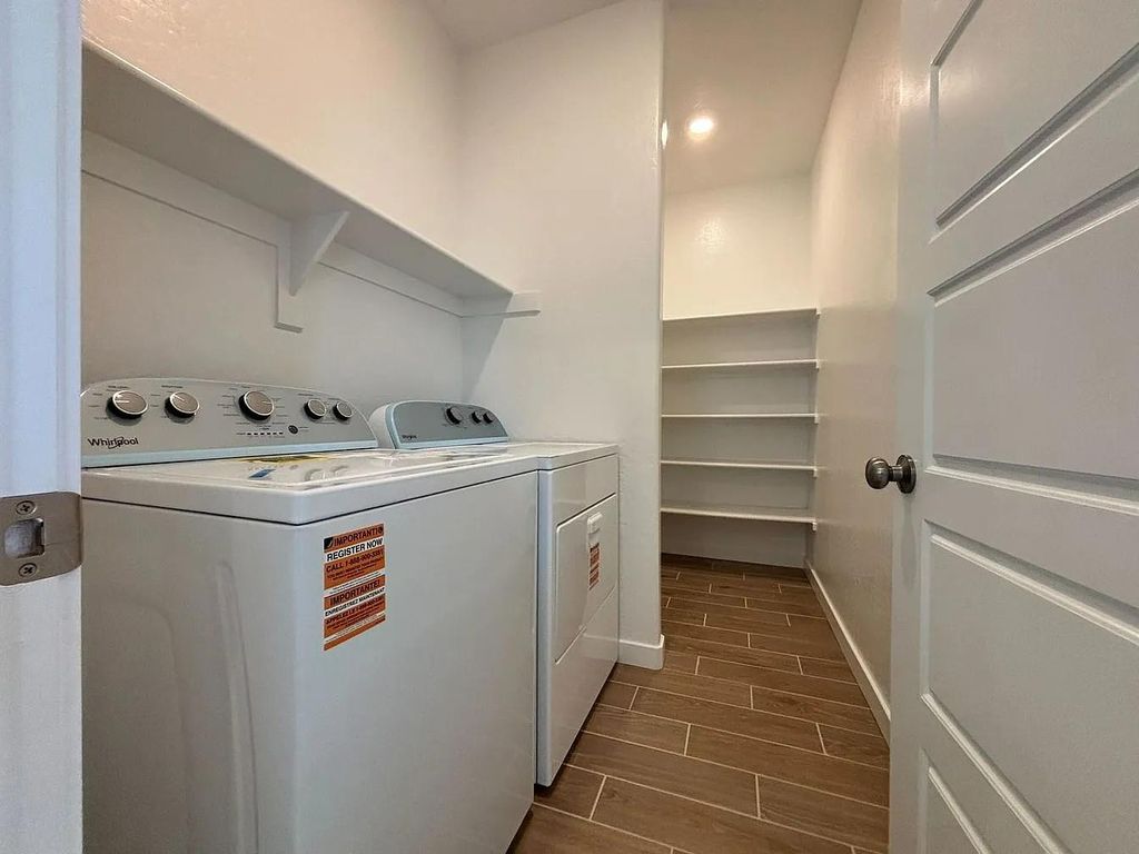 Image 9 of property listing at 1052 Plum Tree Avenue, Clovis, CA 93619