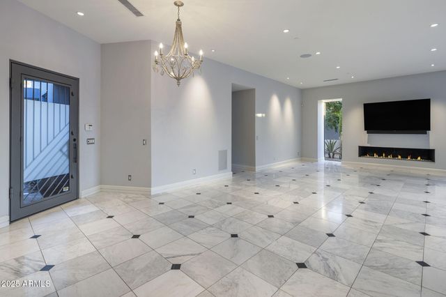 5434 E LINCOLN Drive 67, Paradise Valley, AZ 85253