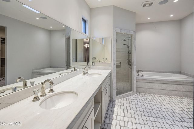 5434 E LINCOLN Drive 67, Paradise Valley, AZ 85253