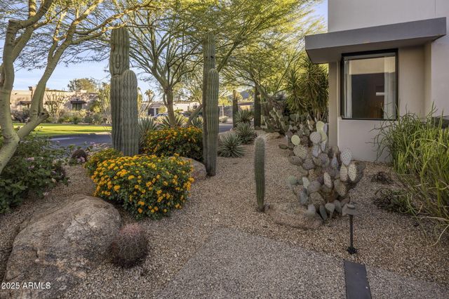 5434 E LINCOLN Drive 67, Paradise Valley, AZ 85253