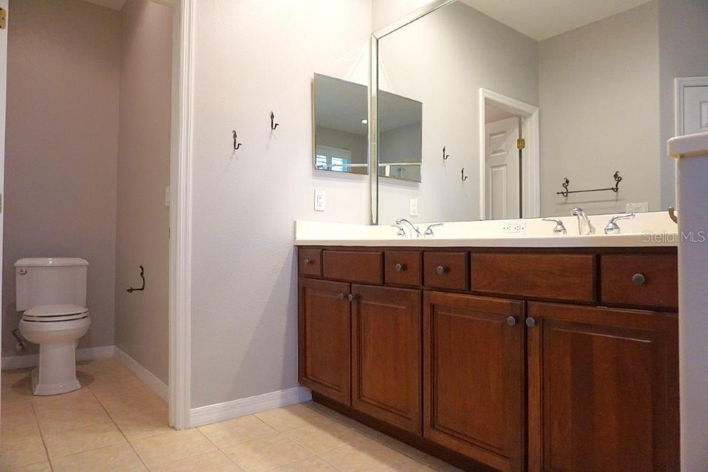 Image 16 of property listing at 8406 FRESCADA COURT, Orlando, FL 32836