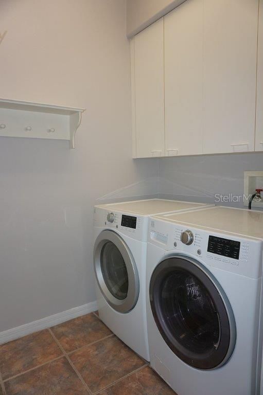 Image 28 of property listing at 8406 FRESCADA COURT, Orlando, FL 32836