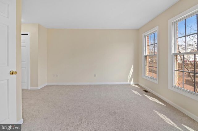 512 SAINT MARY ST, Baltimore, MD 21201