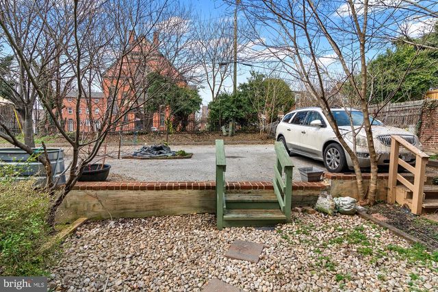 512 SAINT MARY ST, Baltimore, MD 21201