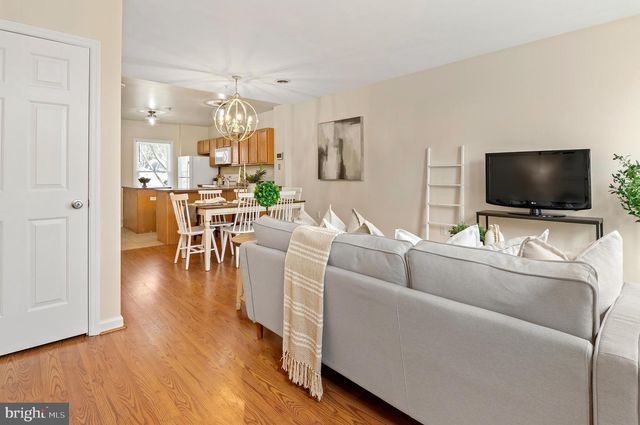 512 SAINT MARY ST, Baltimore, MD 21201