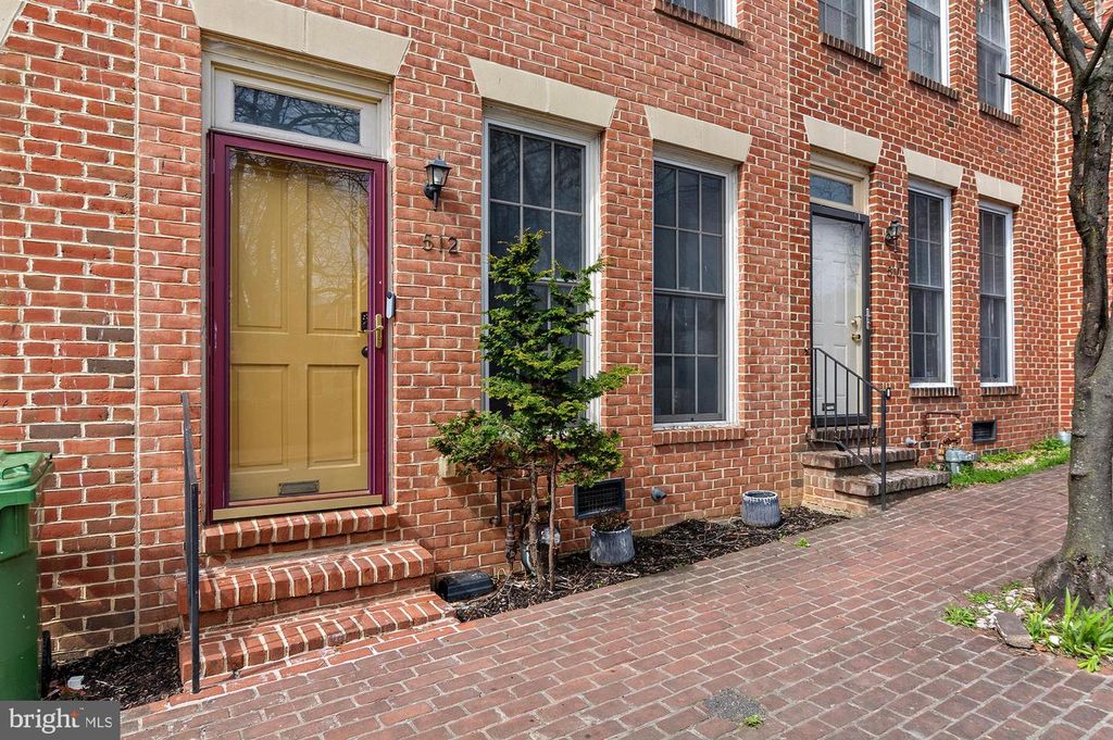 512 SAINT MARY ST, Baltimore, MD 21201