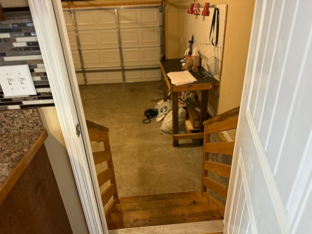 1688 Parkside Dr, Clarksville, TN 37042