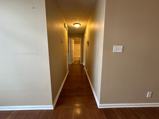 1688 Parkside Dr, Clarksville, TN 37042