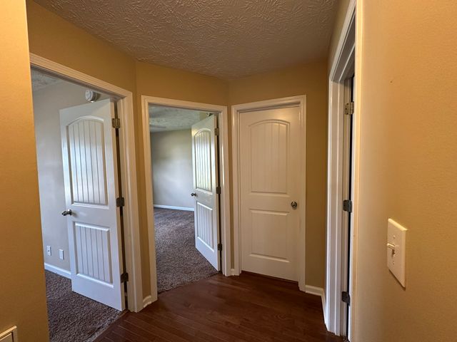 1688 Parkside Dr, Clarksville, TN 37042