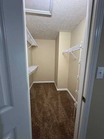 1688 Parkside Dr, Clarksville, TN 37042