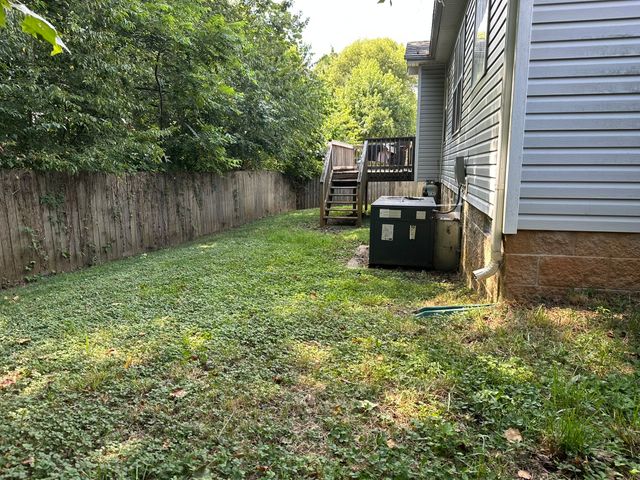 1688 Parkside Dr, Clarksville, TN 37042