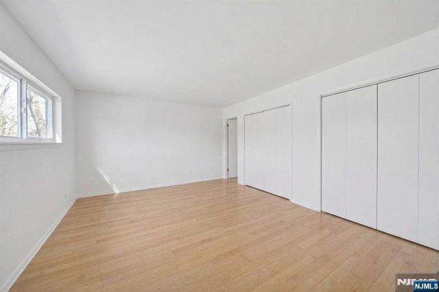 207 Pond Terrace 4D, Twp Of Washington, NJ 07676