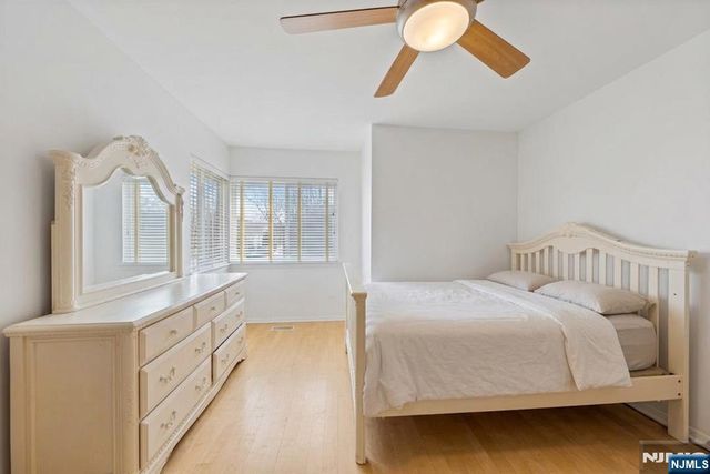 207 Pond Terrace 4D, Twp Of Washington, NJ 07676