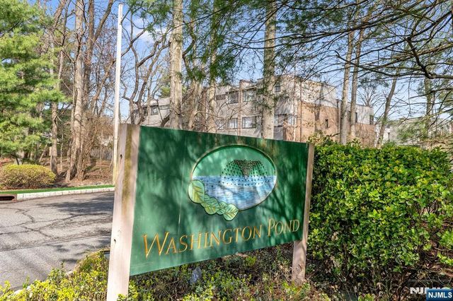 207 Pond Terrace 4D, Twp Of Washington, NJ 07676