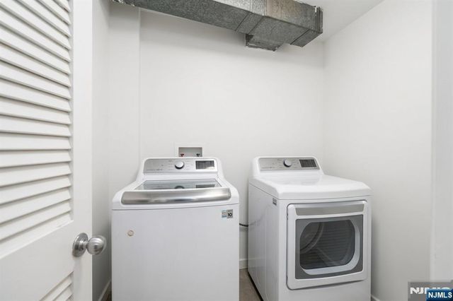 207 Pond Terrace 4D, Twp Of Washington, NJ 07676