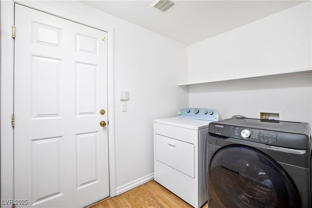 7868 Salt Spray Court, Las Vegas, NV 89139