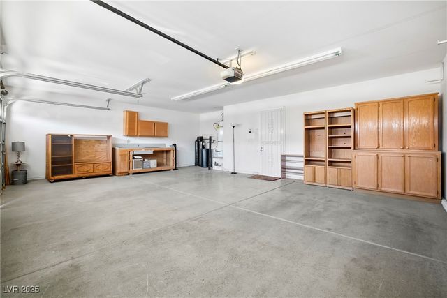 7868 Salt Spray Court, Las Vegas, NV 89139