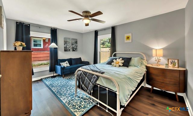 4221 Sanger Avenue, Waco, TX 76710