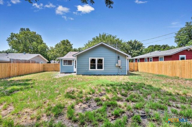 4221 Sanger Avenue, Waco, TX 76710