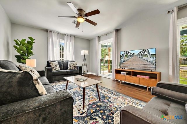 4221 Sanger Avenue, Waco, TX 76710