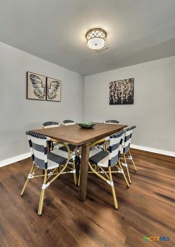 4221 Sanger Avenue, Waco, TX 76710