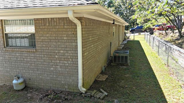 105 Dogwood, Mena, AR 71953