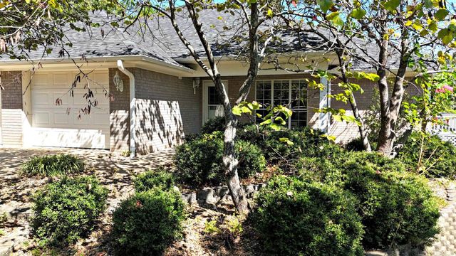 105 Dogwood, Mena, AR 71953