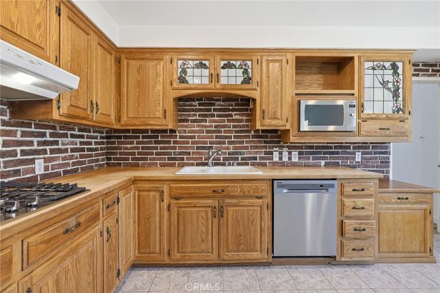 8451 Calvin Avenue, Northridge, CA 91324