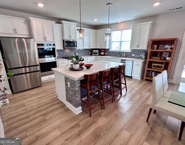 706 Lanarck Way, Peachtree City, GA 30269