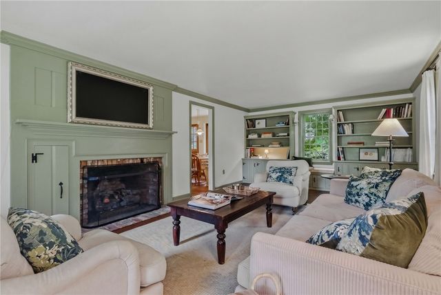 10580 Landau Dr, Mccandless, PA 15090