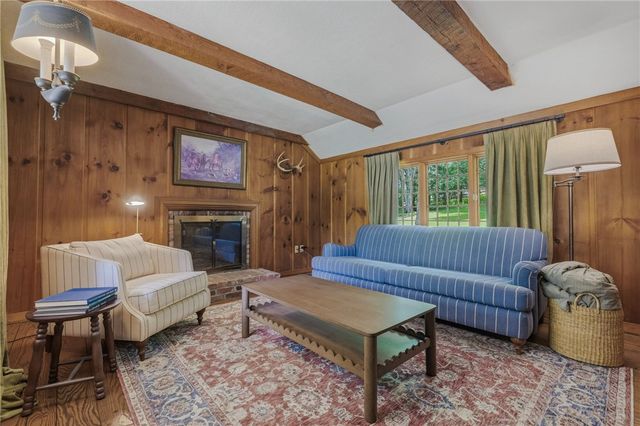 10580 Landau Dr, Mccandless, PA 15090