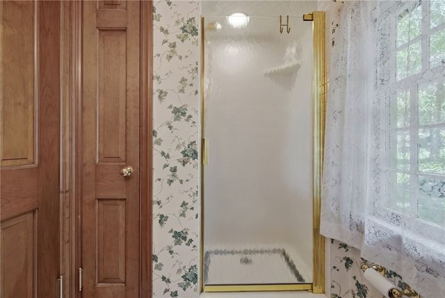 10580 Landau Dr, Mccandless, PA 15090