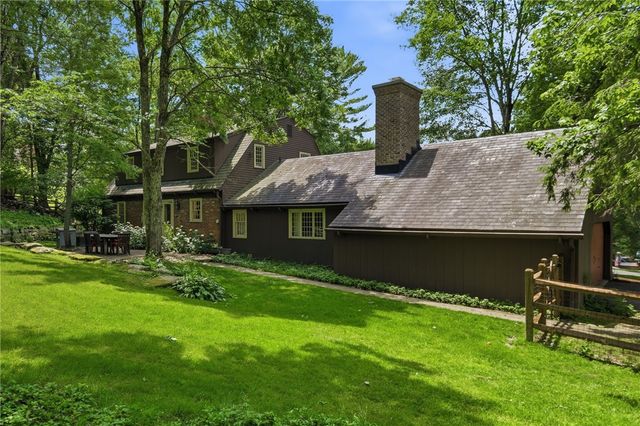10580 Landau Dr, Mccandless, PA 15090