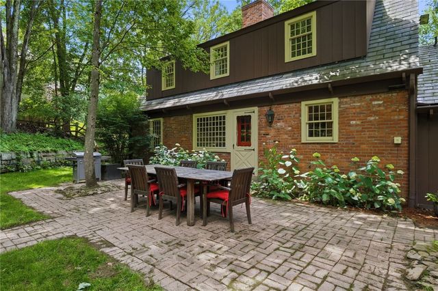 10580 Landau Dr, Mccandless, PA 15090