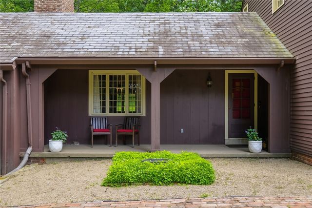 10580 Landau Dr, Mccandless, PA 15090
