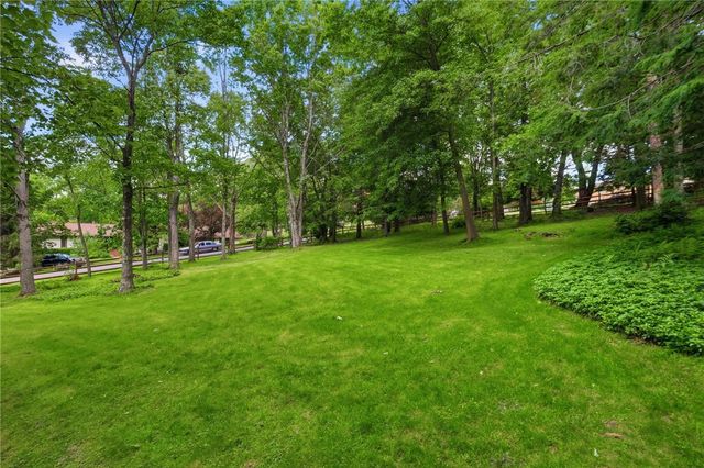 10580 Landau Dr, Mccandless, PA 15090