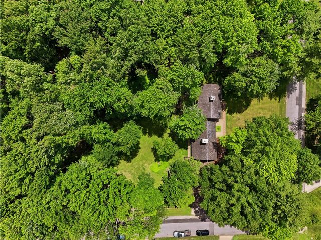10580 Landau Dr, Mccandless, PA 15090