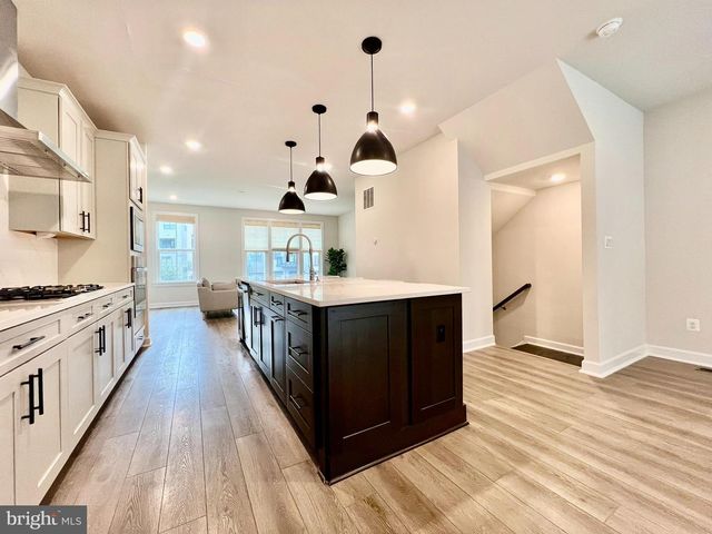 2339 WATER PROMENADE AVE, Herndon, VA 20171