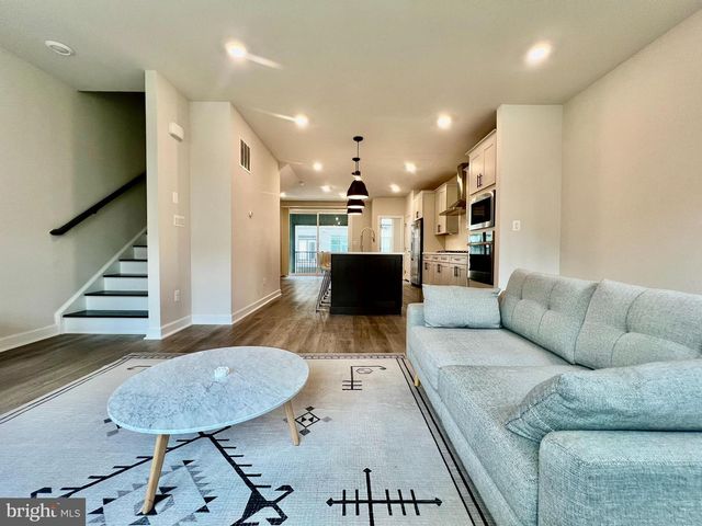 2339 WATER PROMENADE AVE, Herndon, VA 20171