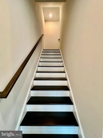 2339 WATER PROMENADE AVE, Herndon, VA 20171