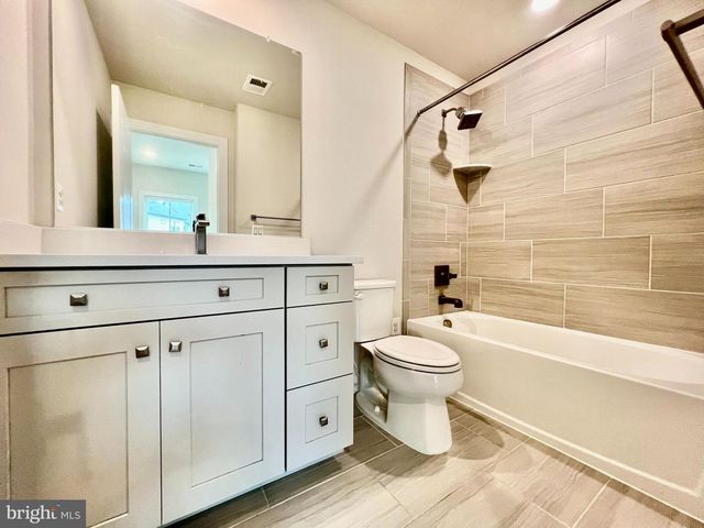 2339 WATER PROMENADE AVE, Herndon, VA 20171