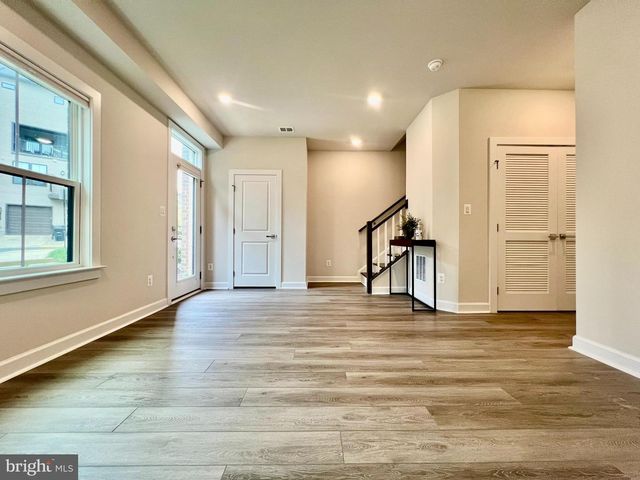 2339 WATER PROMENADE AVE, Herndon, VA 20171