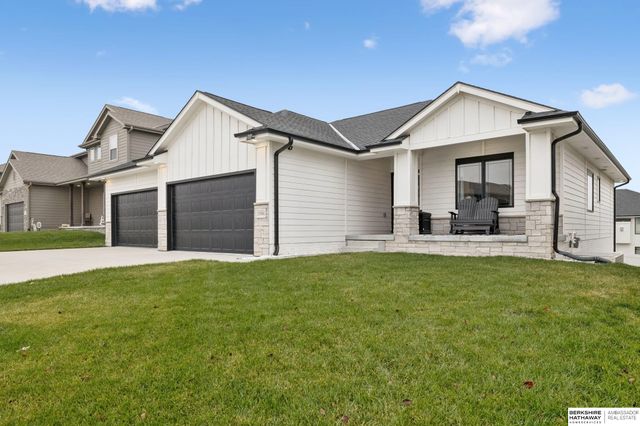 19904 Briar Street, Gretna, NE 68028