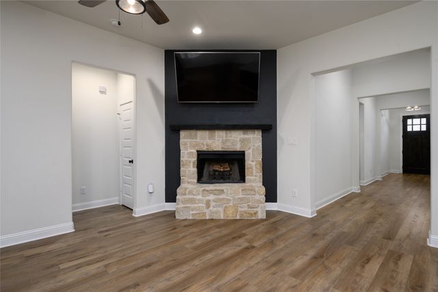 300 Bronco Drive, Pilot Point, TX 76258