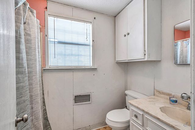 1106 W 67th St, Odessa, TX 79764