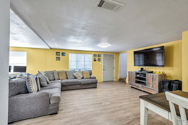 1106 W 67th St, Odessa, TX 79764