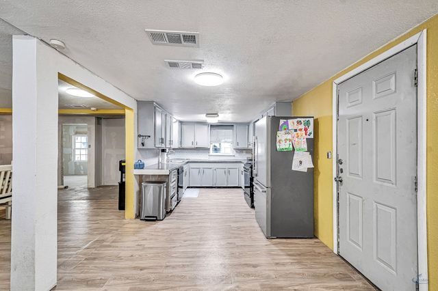 1106 W 67th St, Odessa, TX 79764